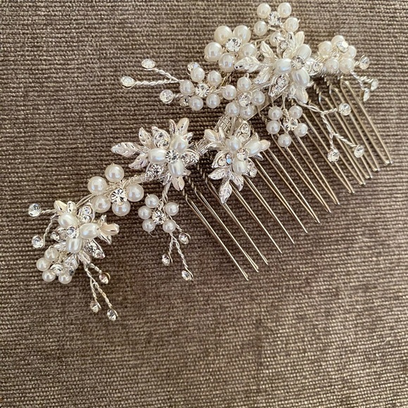 Bridal/Special Occasion Hair Combs - Picture 3 of 9